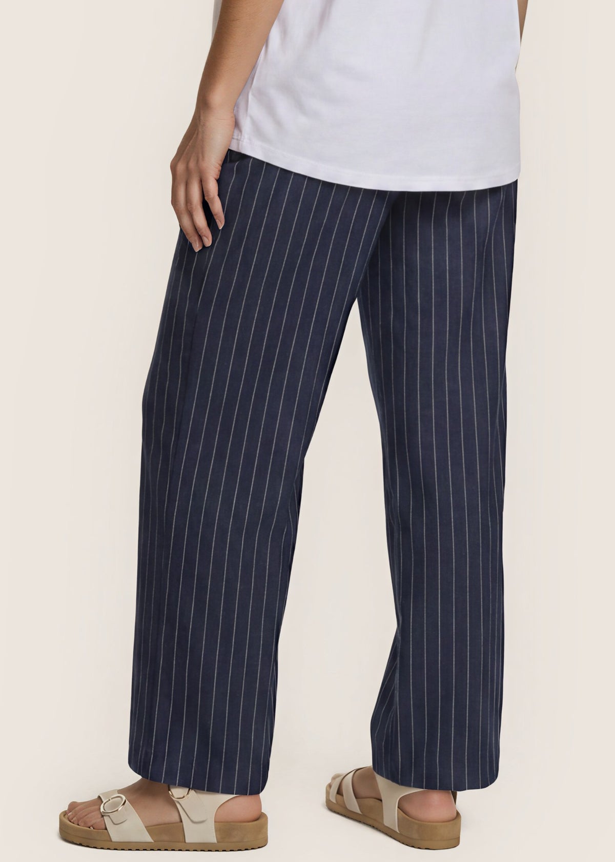 Elegante Culotte-Hose mit Nadelstreifen